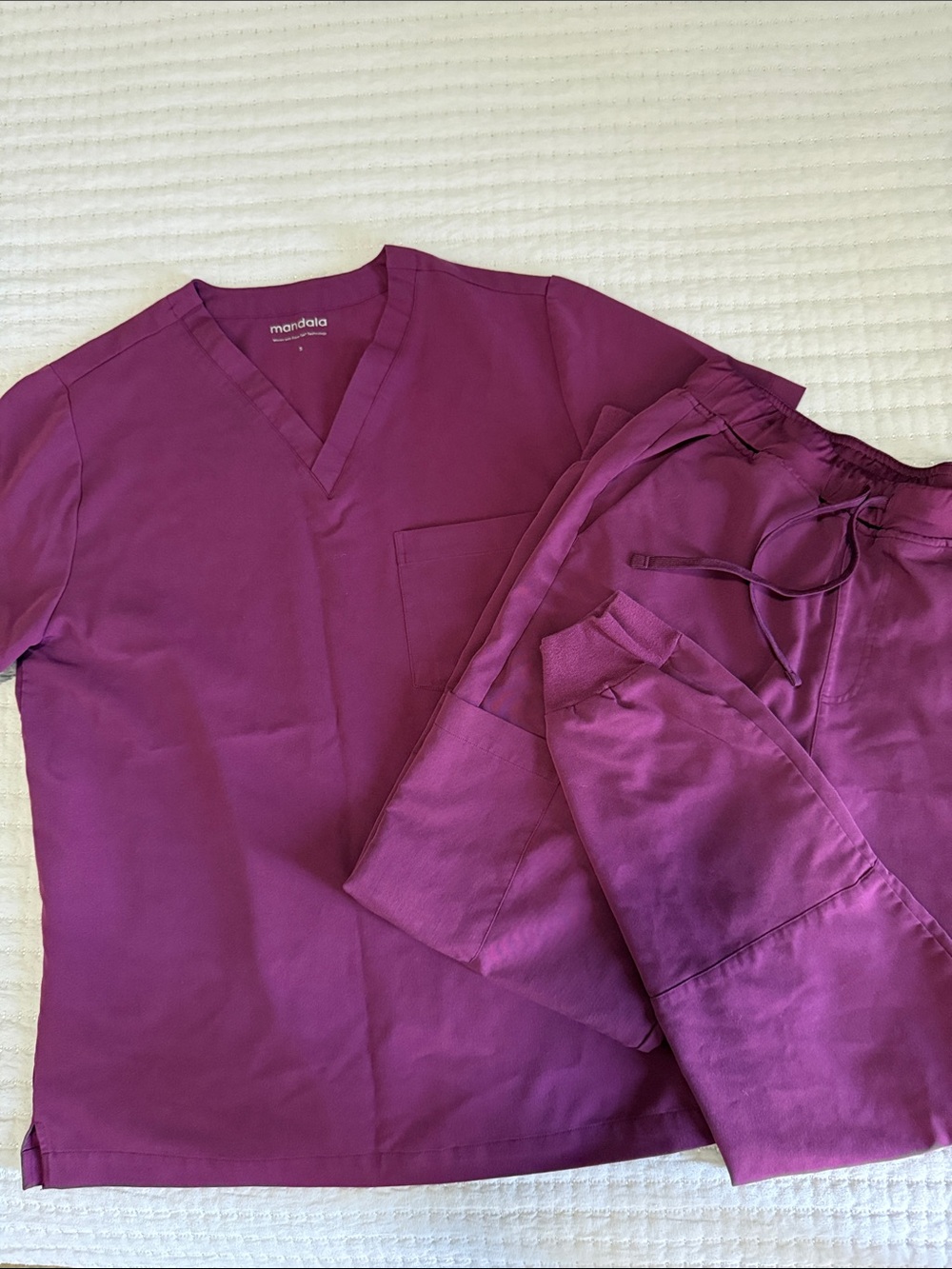Mandala Men's V-Neck Scrub Set - Deep Berry